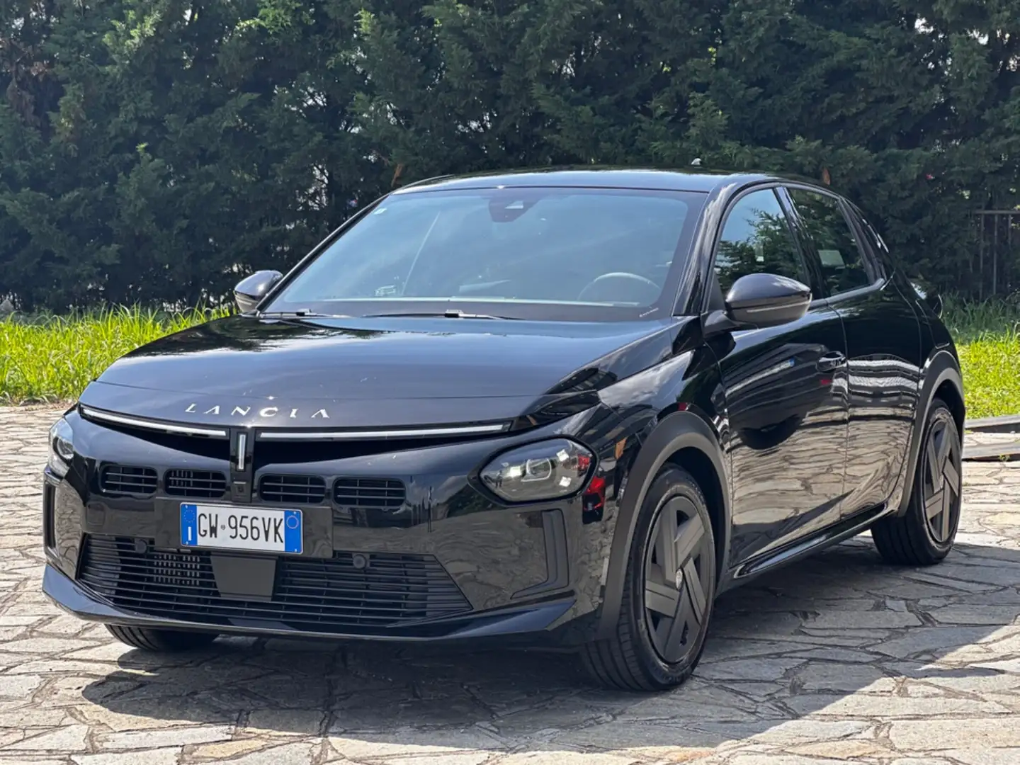 Lancia Ypsilon Hybrid e-DCT Negro - 2