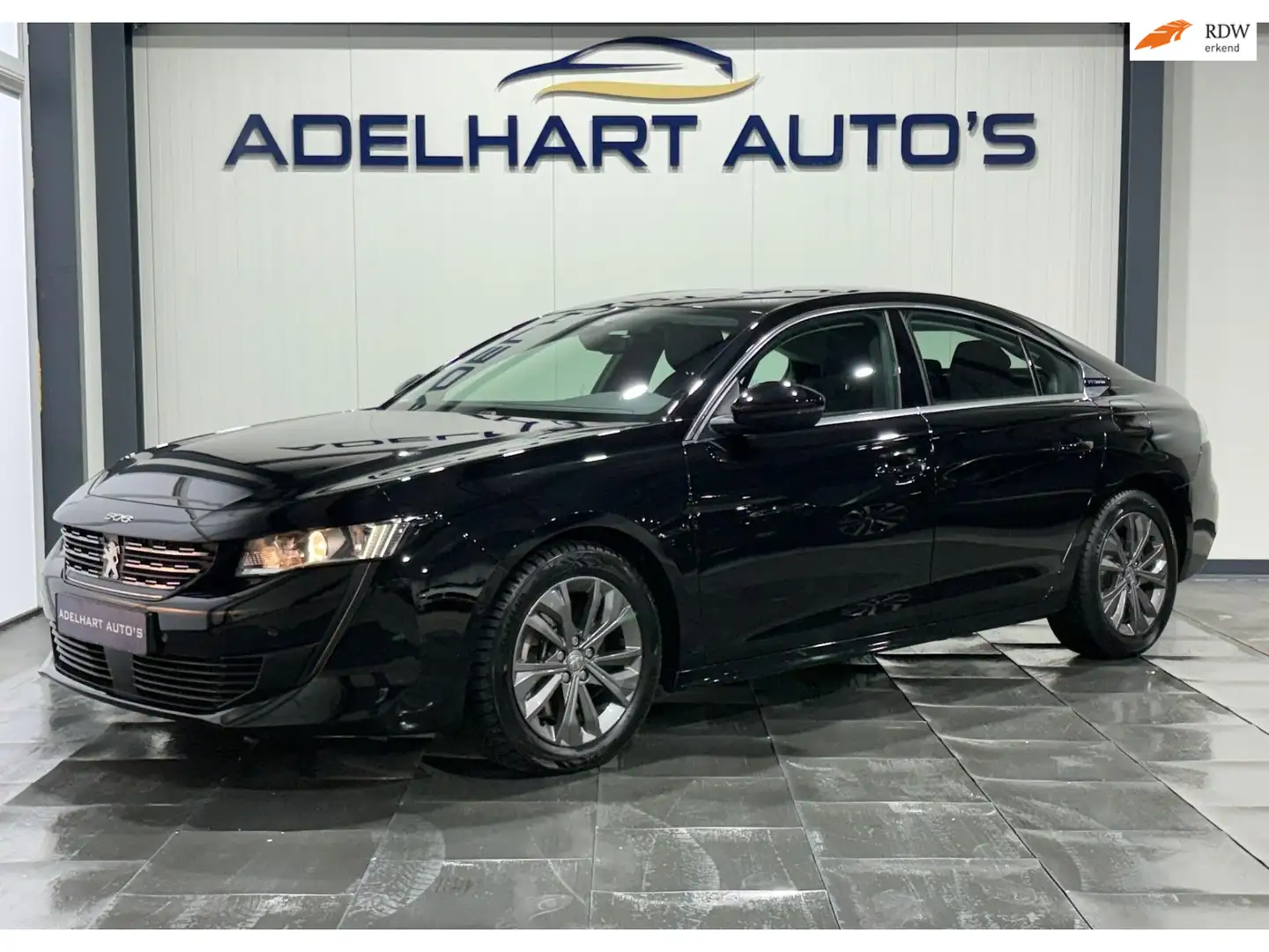 Peugeot 508 1.6 HYbrid Blue Lease Allure 225 PK Automaat / Nav Černá - 1