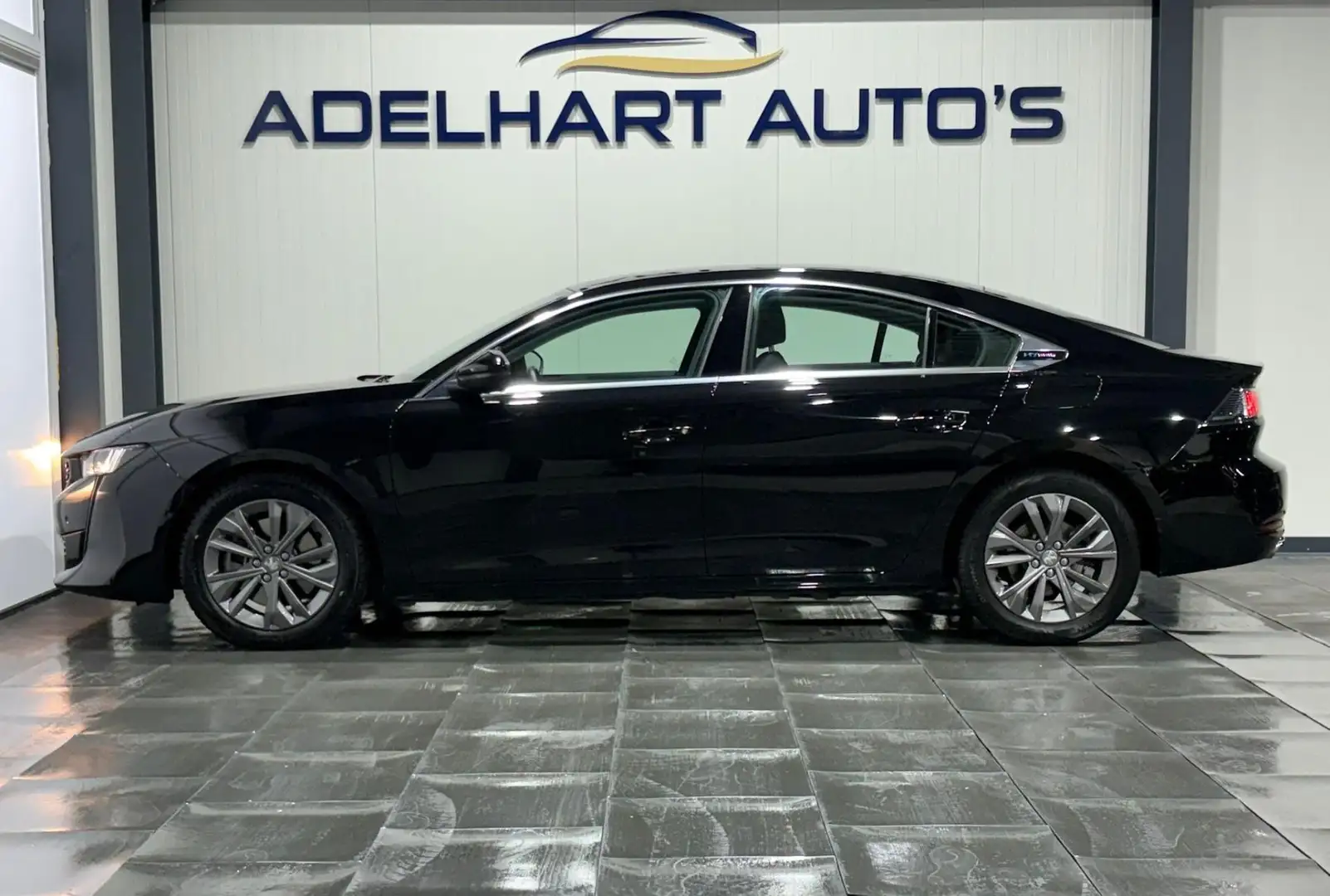 Peugeot 508 1.6 HYbrid Blue Lease Allure 225 PK Automaat / Nav Černá - 2