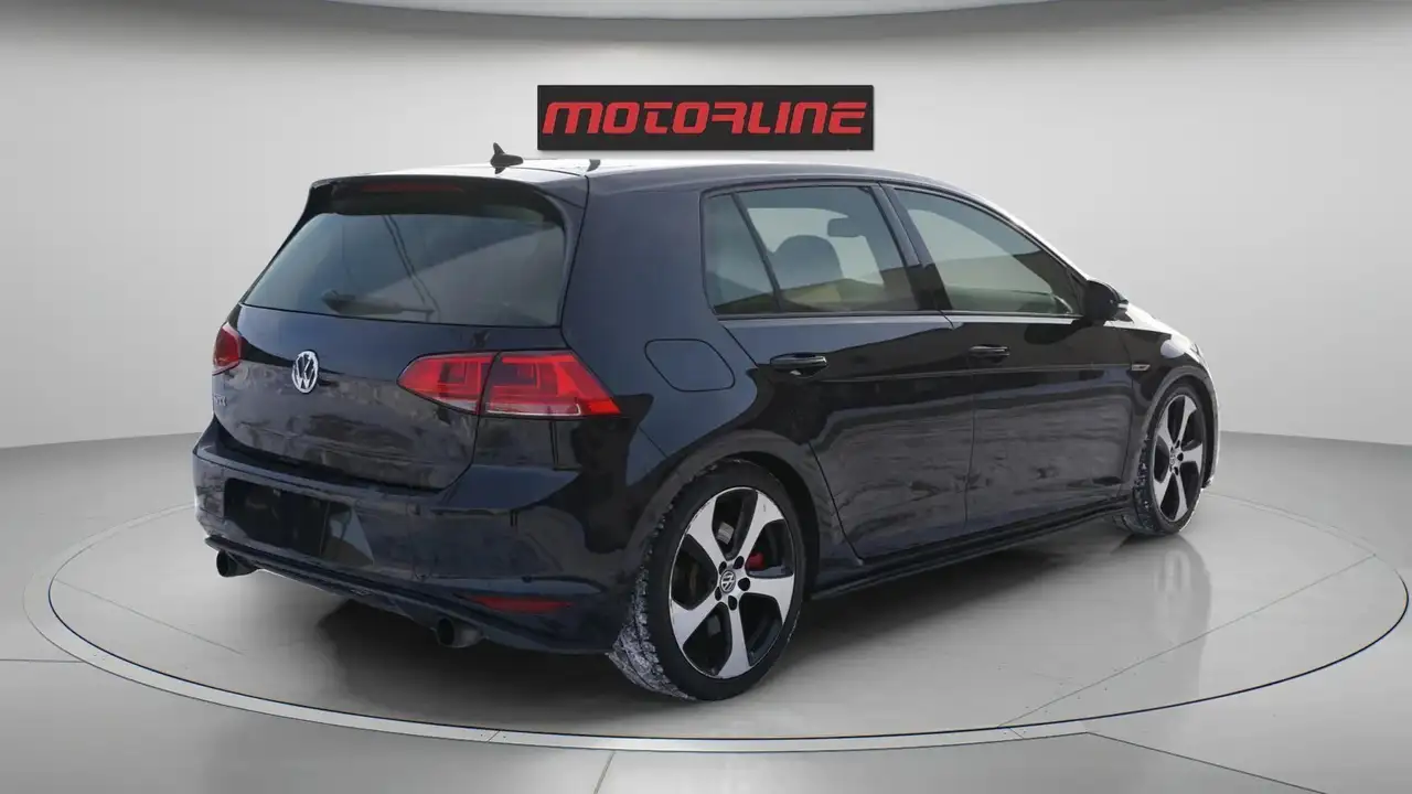 Volkswagen Golf GTI снимка Volkswagen Golf GTI