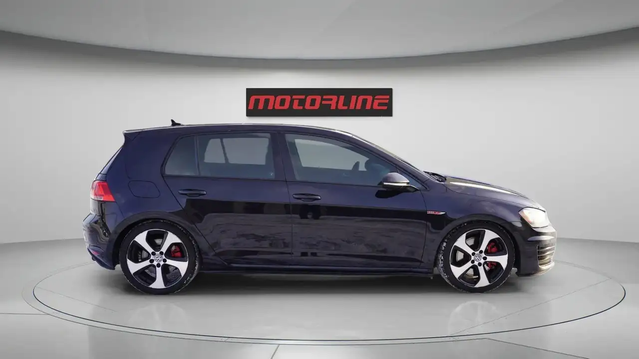 Volkswagen Golf GTI снимка Volkswagen Golf GTI