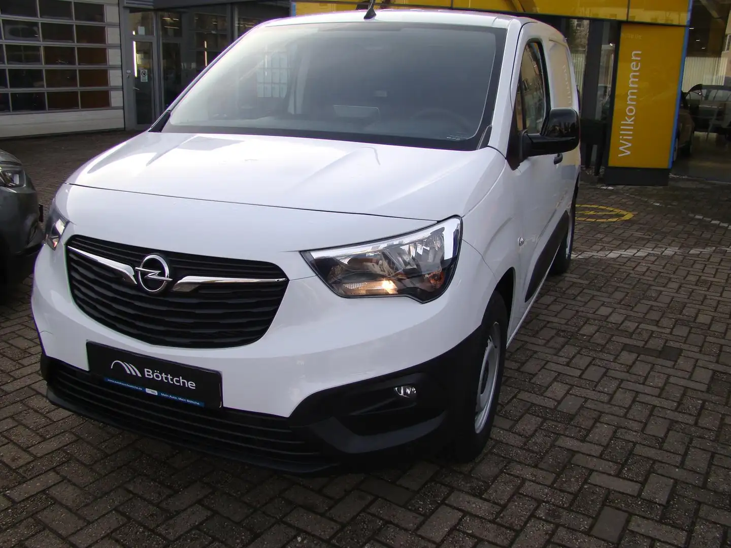 Opel Combo E Cargo Bílá - 2