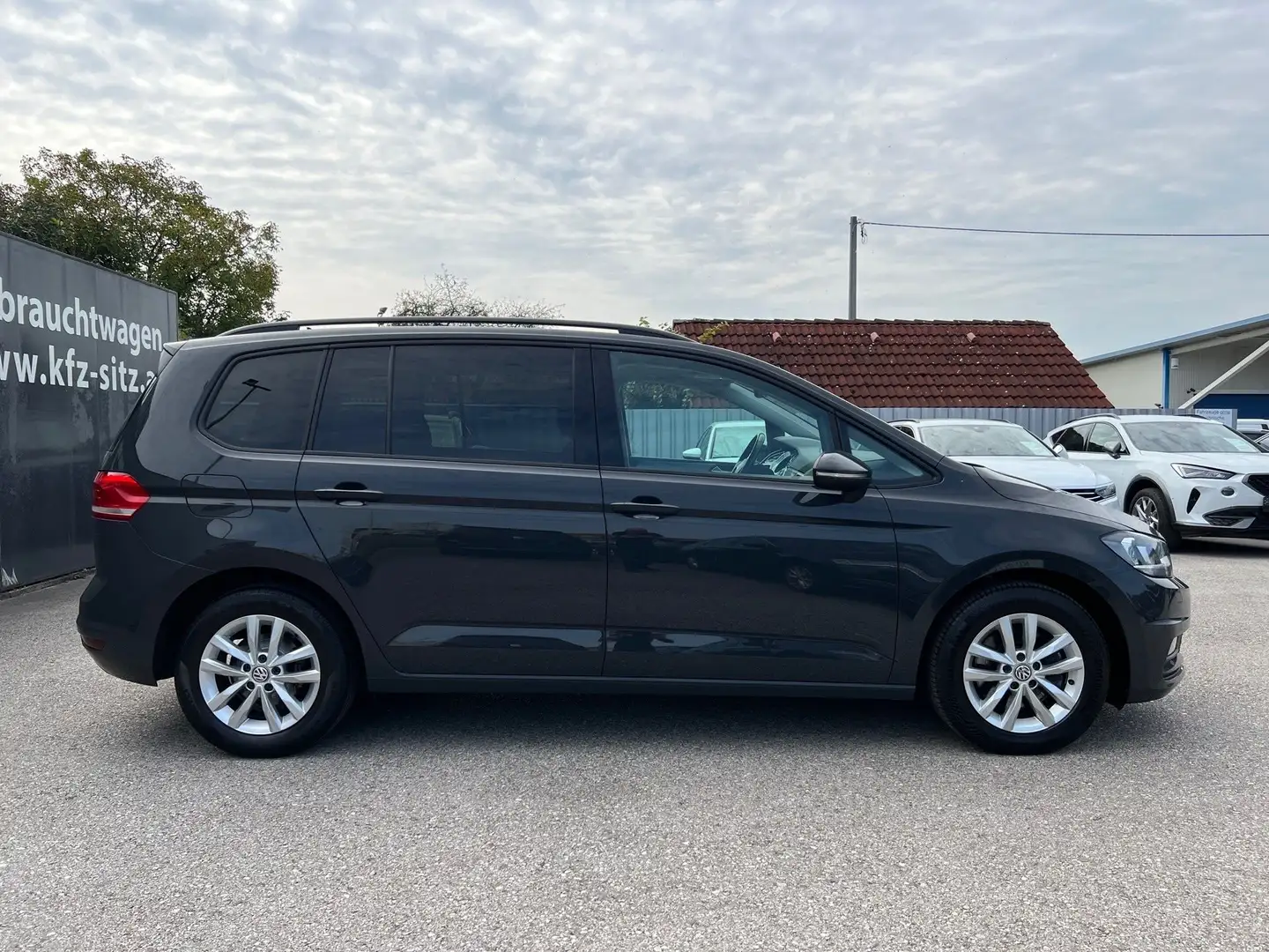 Volkswagen Touran Comfortline 1,6 TDI | ACC Gris - 2