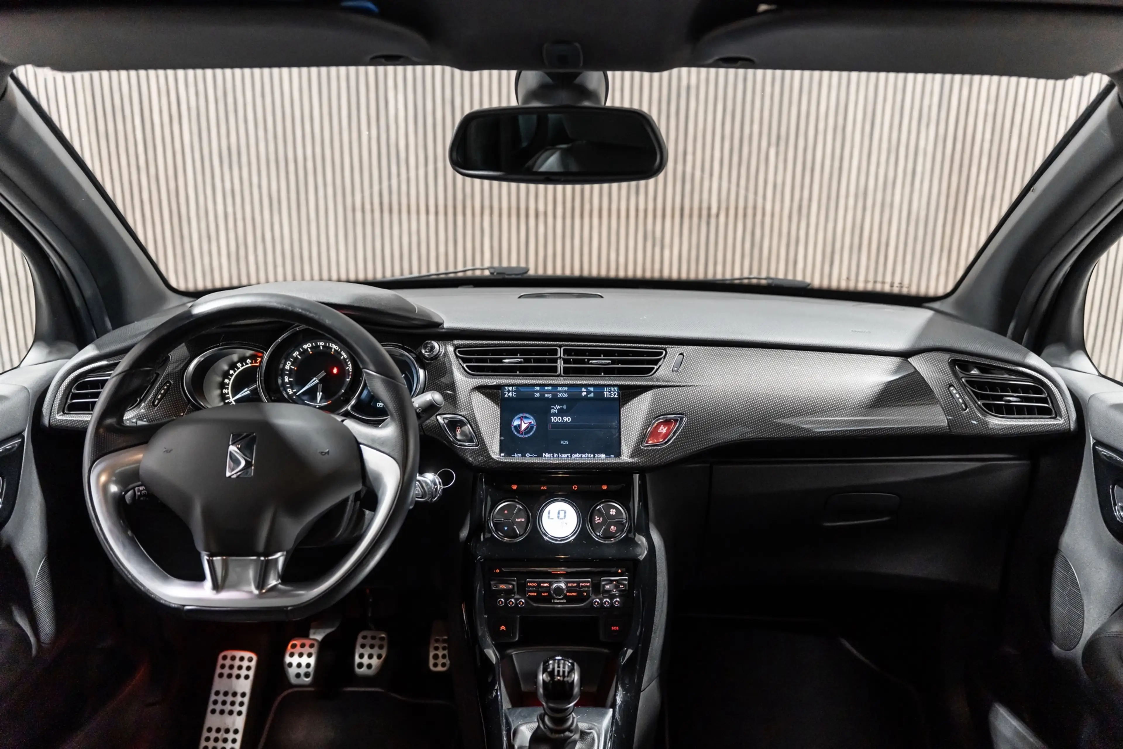 Citroen DS3 1.6 THP Sport Chic | Stage 2 Leder Cruise Clima PD — photo 15