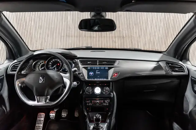 Citroen DS3 view 15