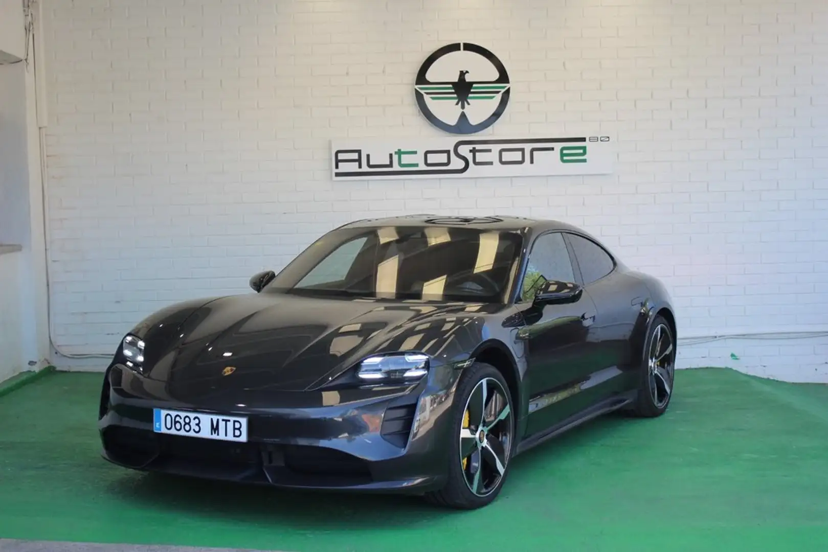 Porsche Taycan Turbo S Gris - 1