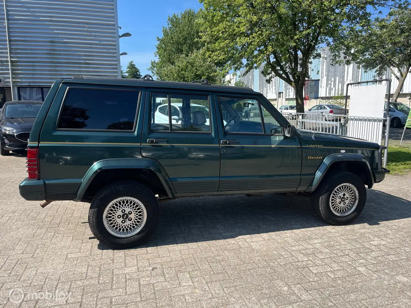 Jeep Cherokee 4.0 Limited Grün - 2