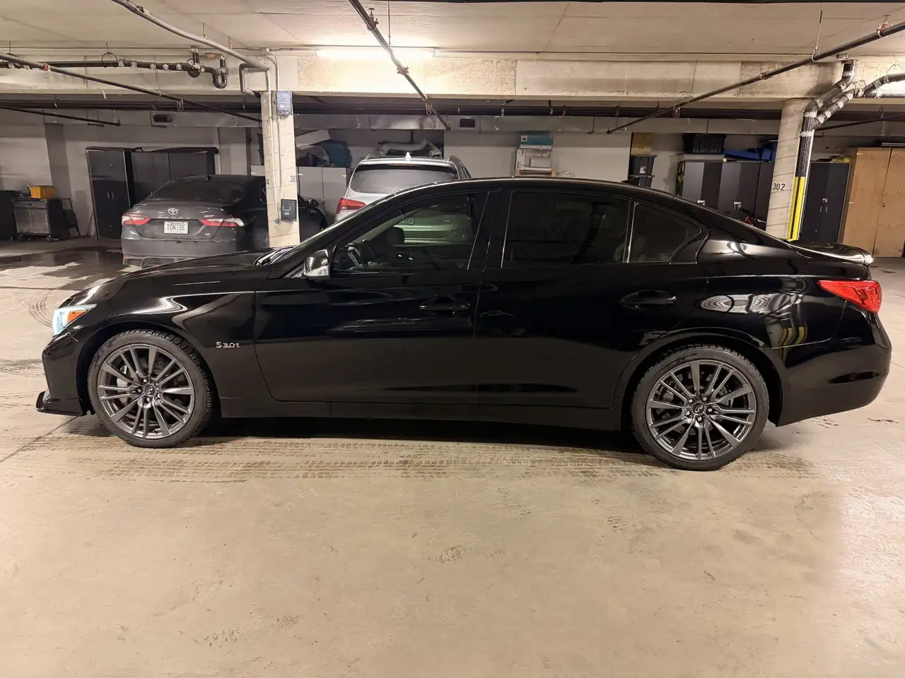 Infiniti Q50 снимка Infiniti Q50