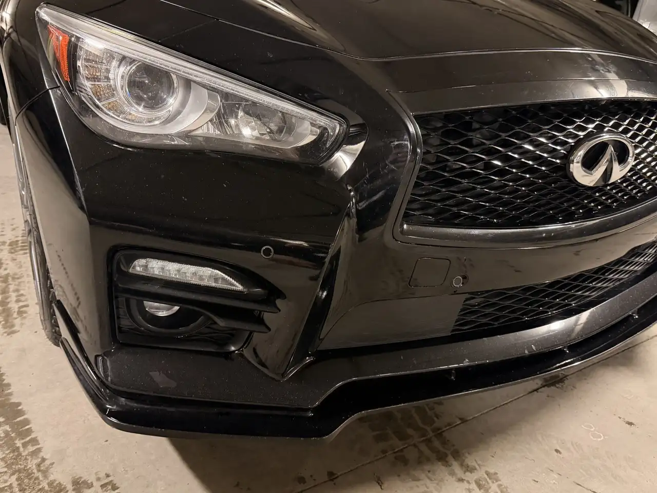 Infiniti Q50 снимка Infiniti Q50