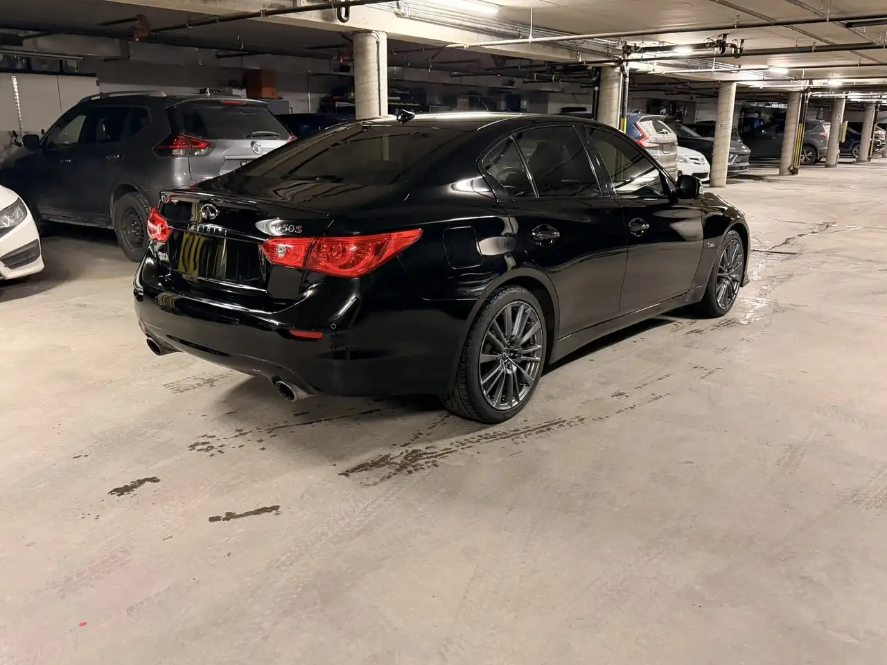 Infiniti Q50 снимка Infiniti Q50