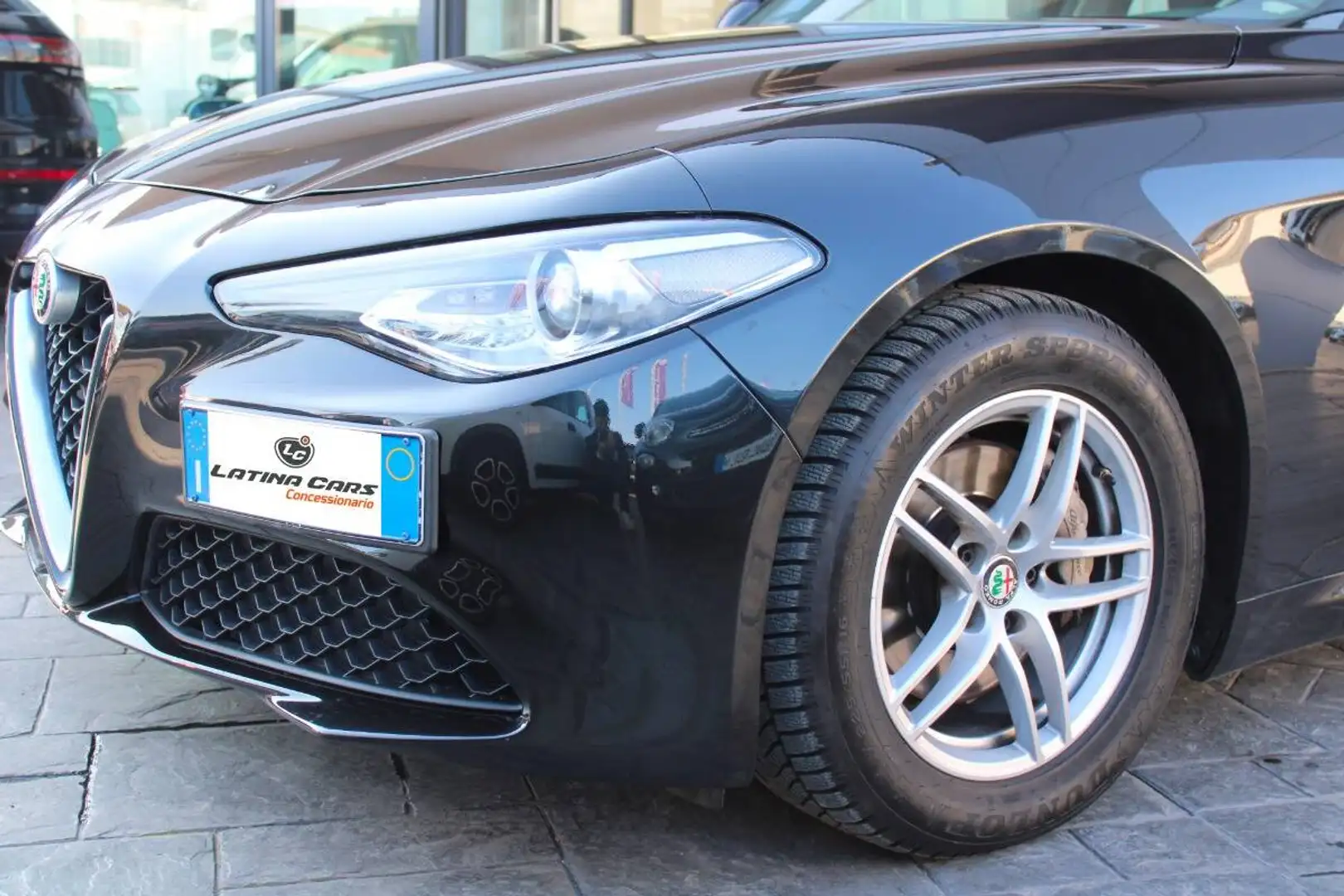 Alfa Romeo Giulia 2.2 t Business 160cv auto my19 Nero - 2