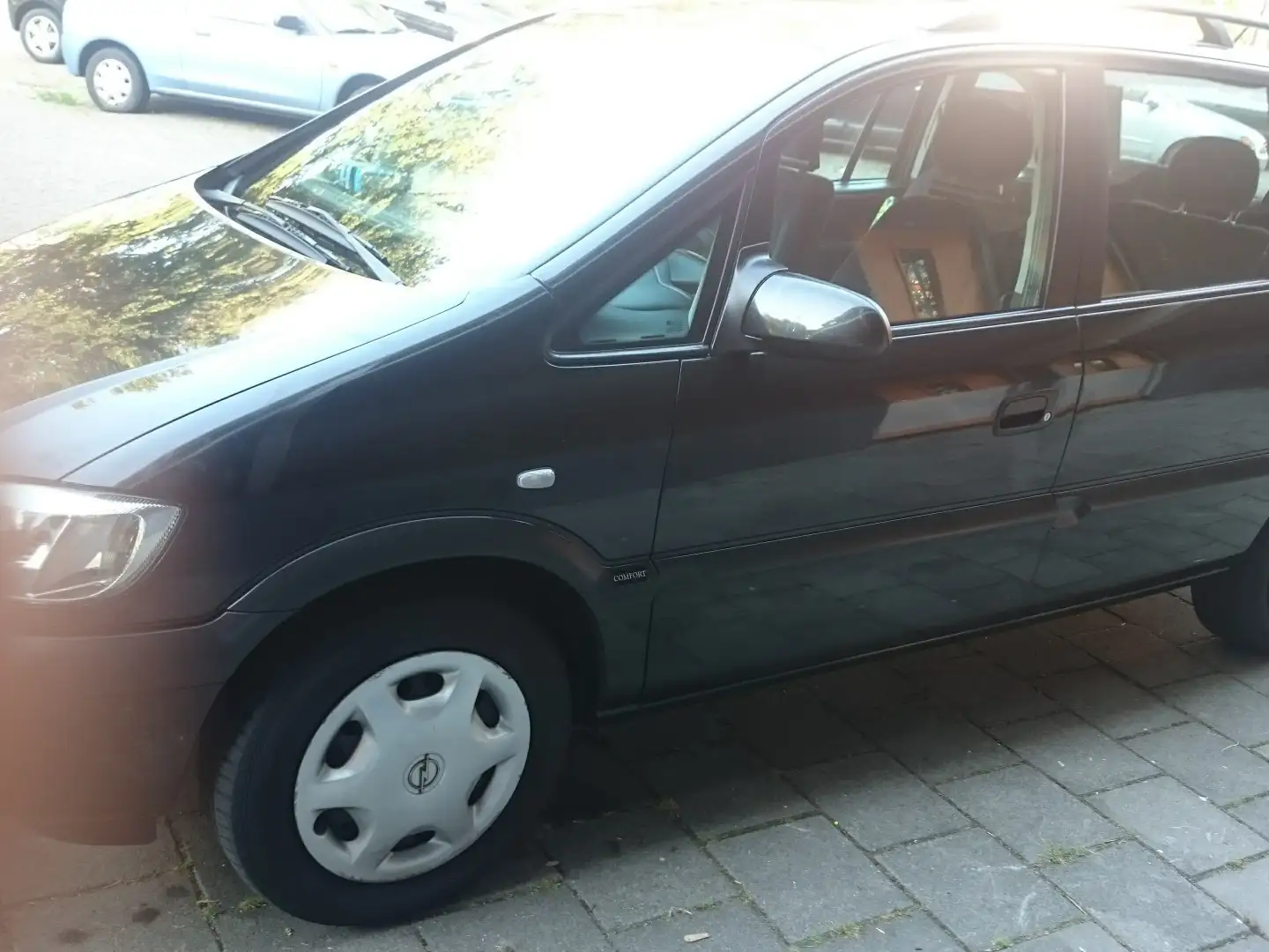 Opel Zafira 1.6-16V Comfort Fekete - 2