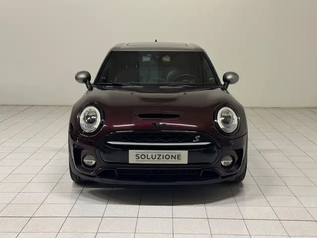 Mini Hatch view 8