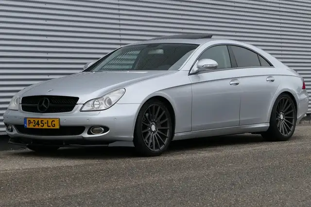 Mercedes-Benz CLS 500 V8 Designo Schuifdak Carplay Luchtvering Navi Youn