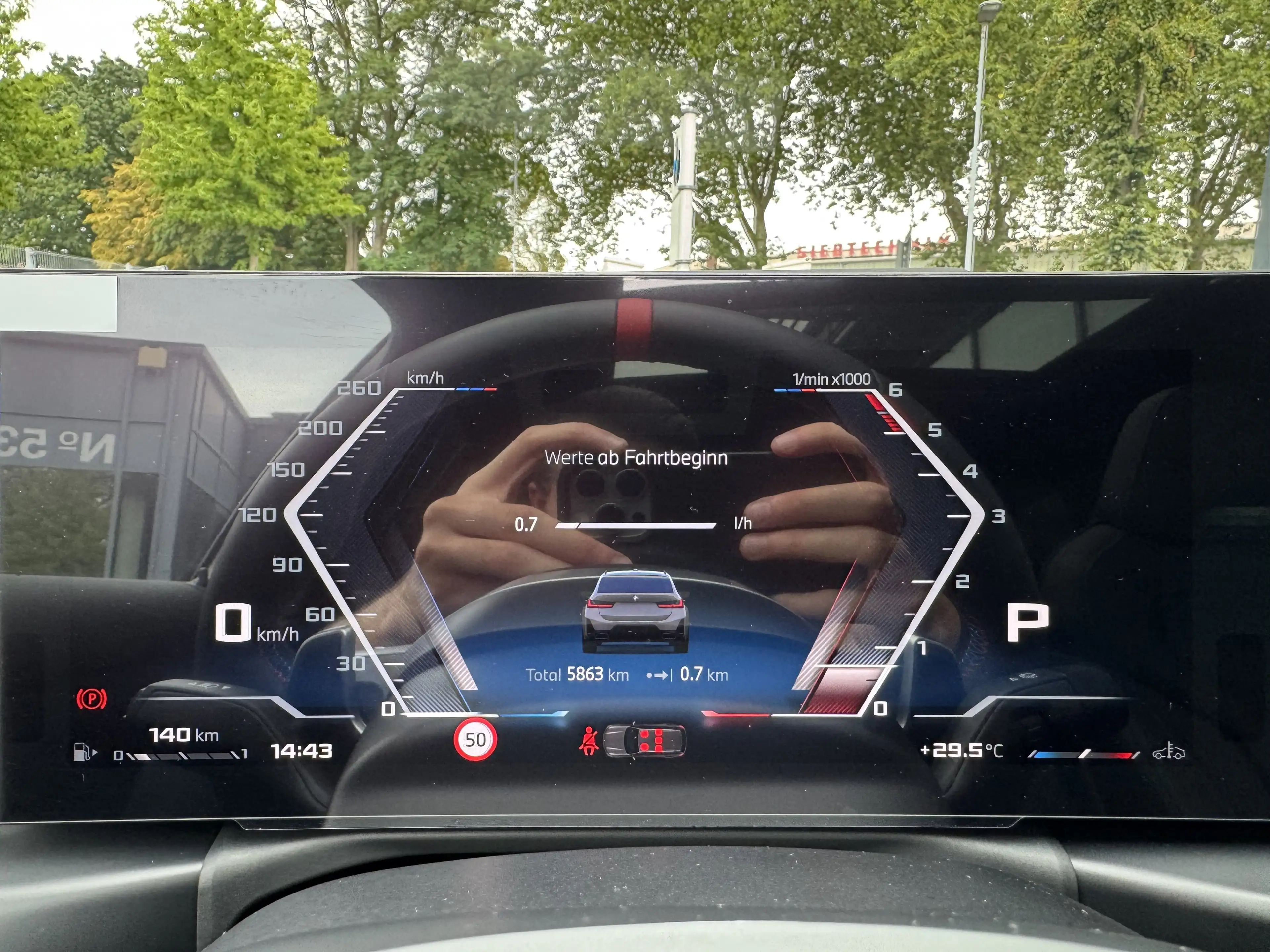 BMW 340 M340d xDrive M Sport Pro H&K StHzg PANO DA-Pro — photo 11