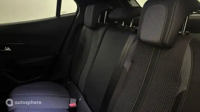 Peugeot 2008 view 13