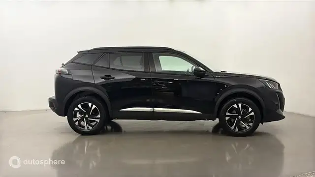 Peugeot 2008 view 4