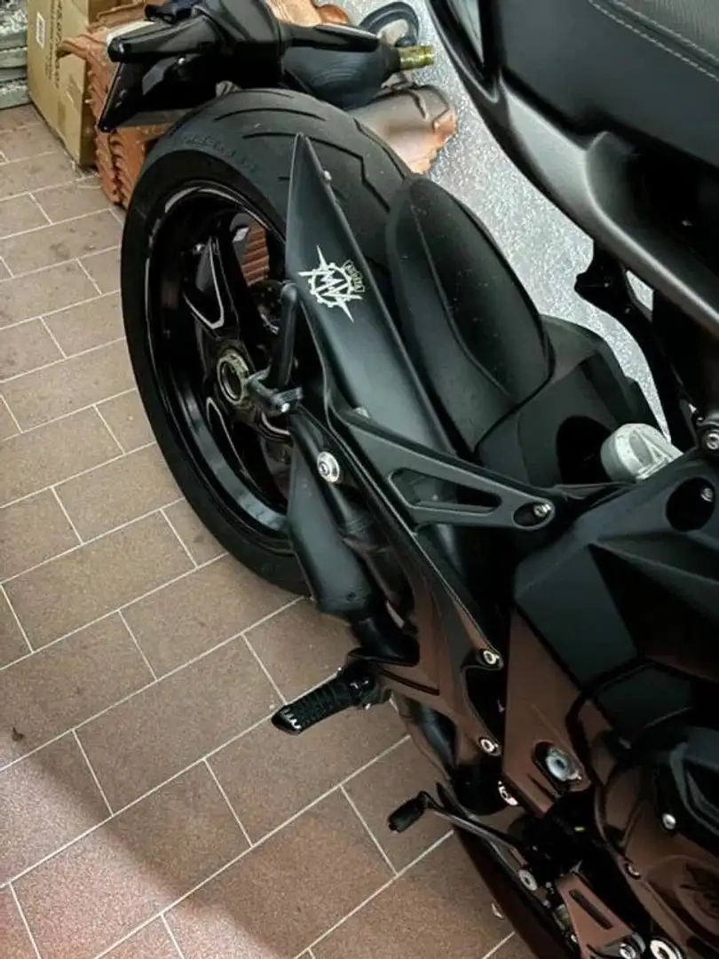 MV Agusta Brutale 800 Negro - 2
