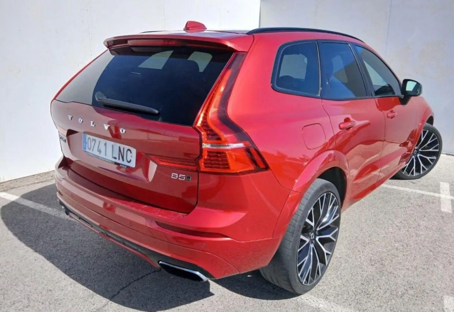 Volvo XC60 B5 R-Design AWD Aut. Rouge - 2