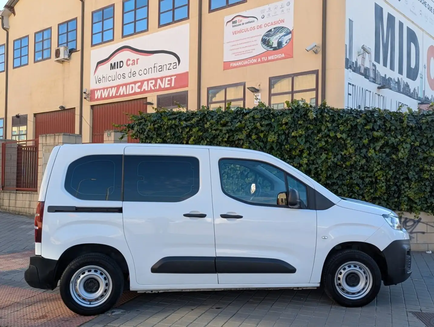 Citroen Berlingo Citroen  Combi Talla M 1.5 BlueHDi 100 Li Weiß - 2