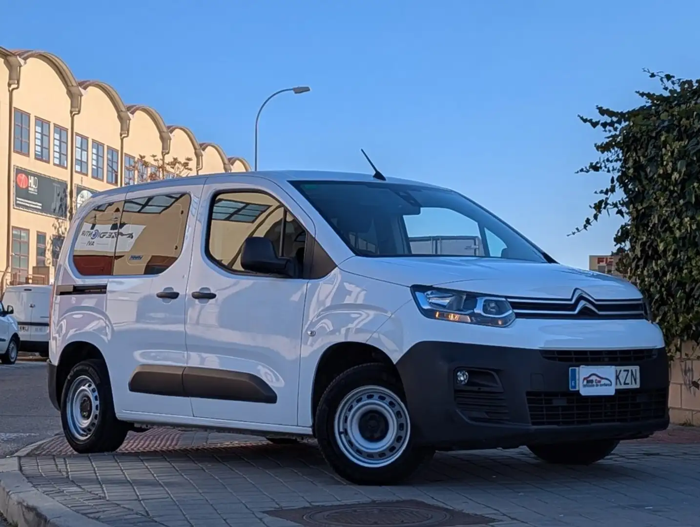 Citroen Berlingo Citroen  Combi Talla M 1.5 BlueHDi 100 Li Weiß - 1