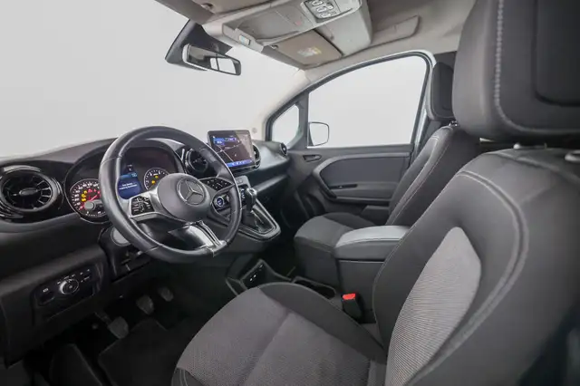 Mercedes-Benz T-Class view 8