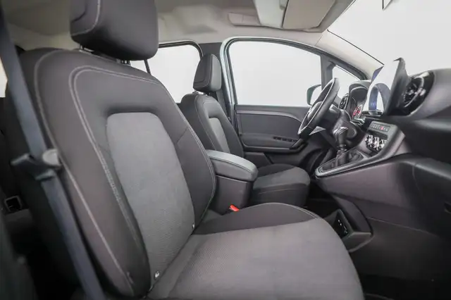 Mercedes-Benz T-Class view 16