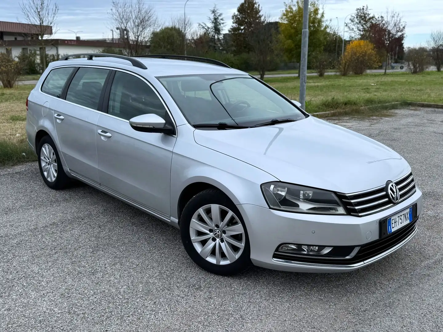 Volkswagen Passat - 2