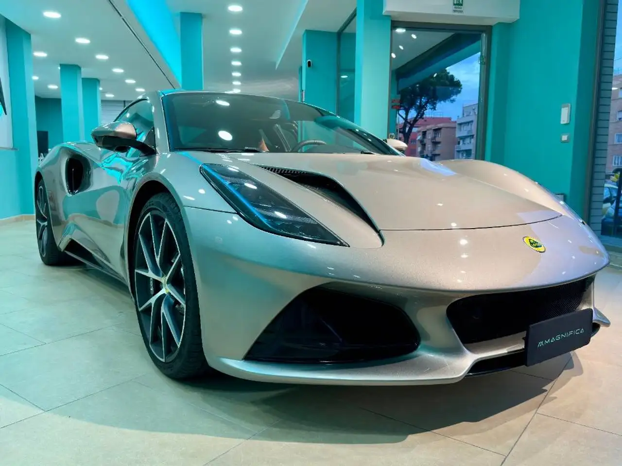 Lotus Emira 2023