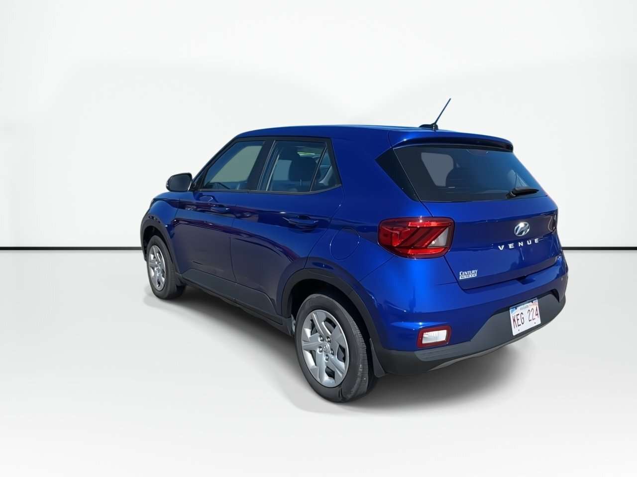 2024 Hyundai Venue Essential | Cam | HtdSeat | Warranty to 2029 Clean — снимка 1