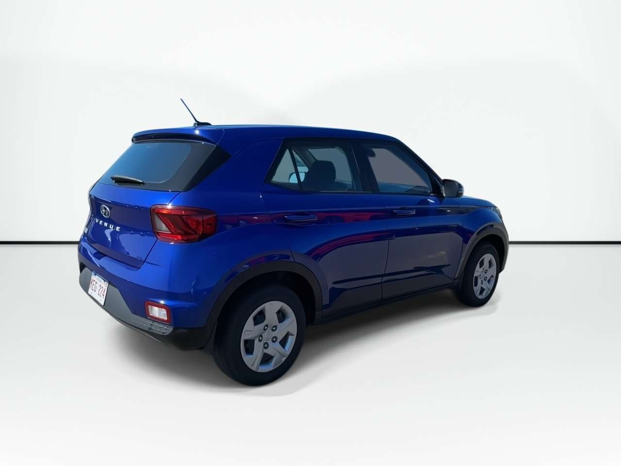 2024 Hyundai Venue Essential | Cam | HtdSeat | Warranty to 2029 Clean — снимка 1