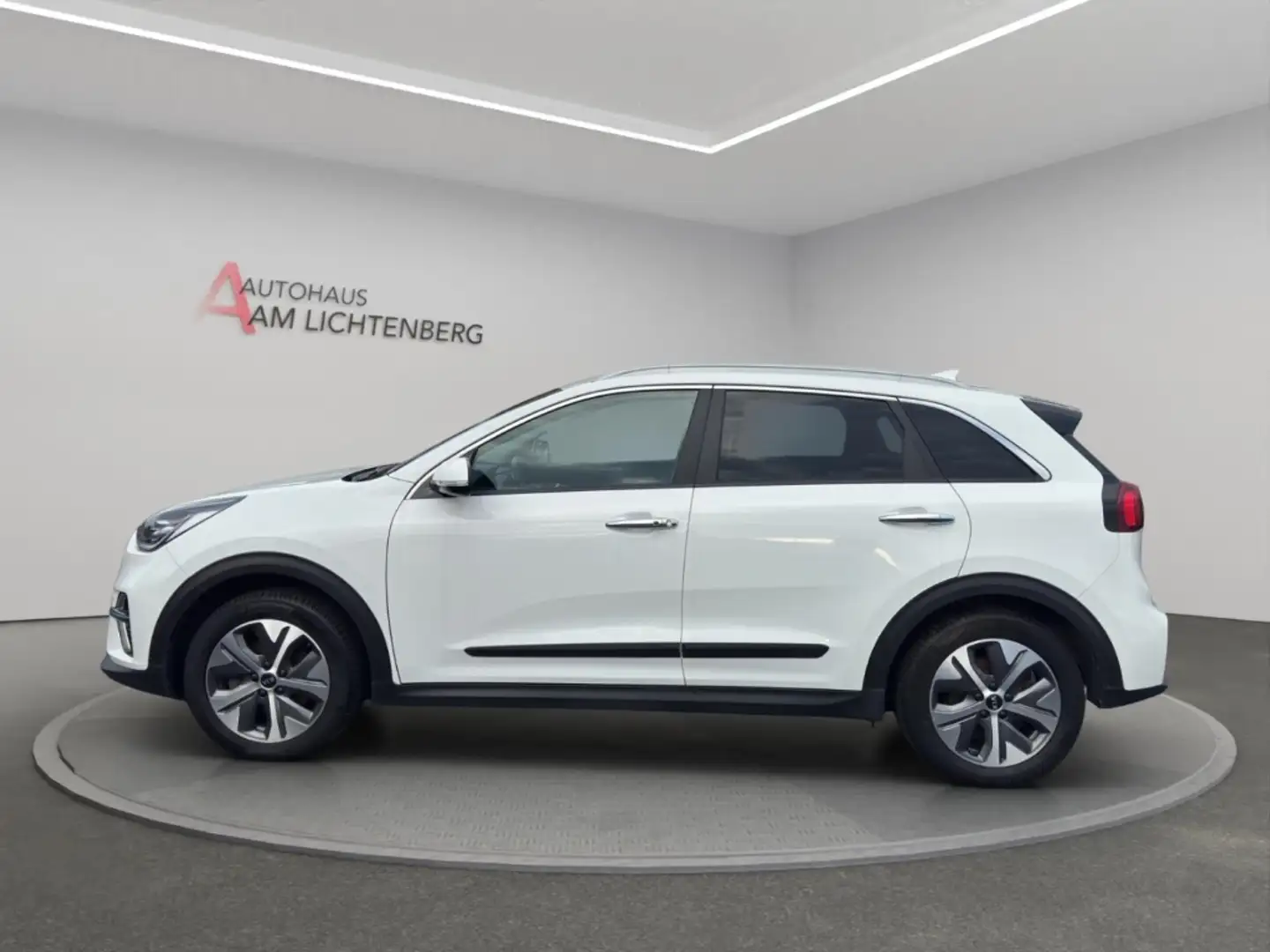 Kia Niro e-Spirit NAVI+LED+KLIMA+TERMPOMAT+PARKSENSOREN Blanc - 2
