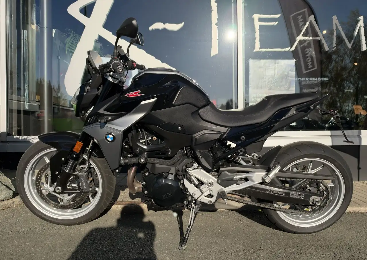 BMW F 900 R