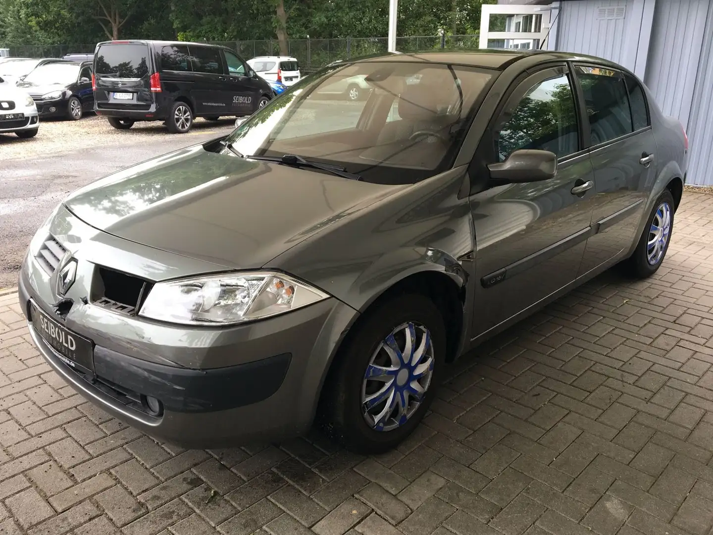 Renault Megane Confort Expression1.6 16V/Tüv bis 01.2027 Gris - 1
