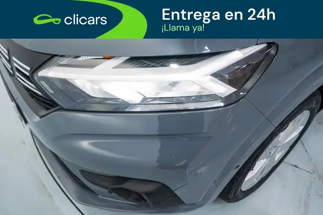 Dacia Sandero view 10