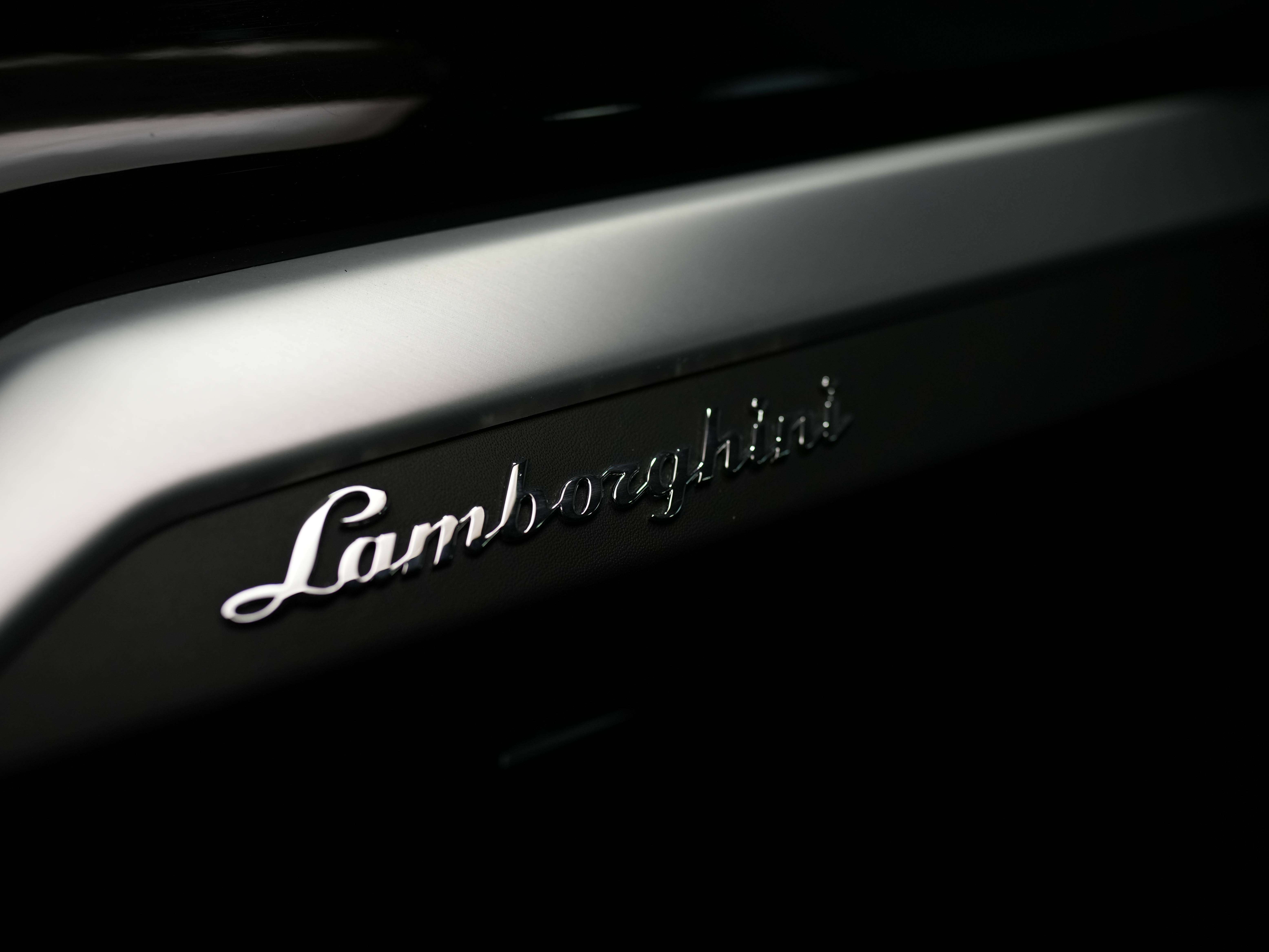 used 2019 Lamborghini Urus car, priced at $196,900