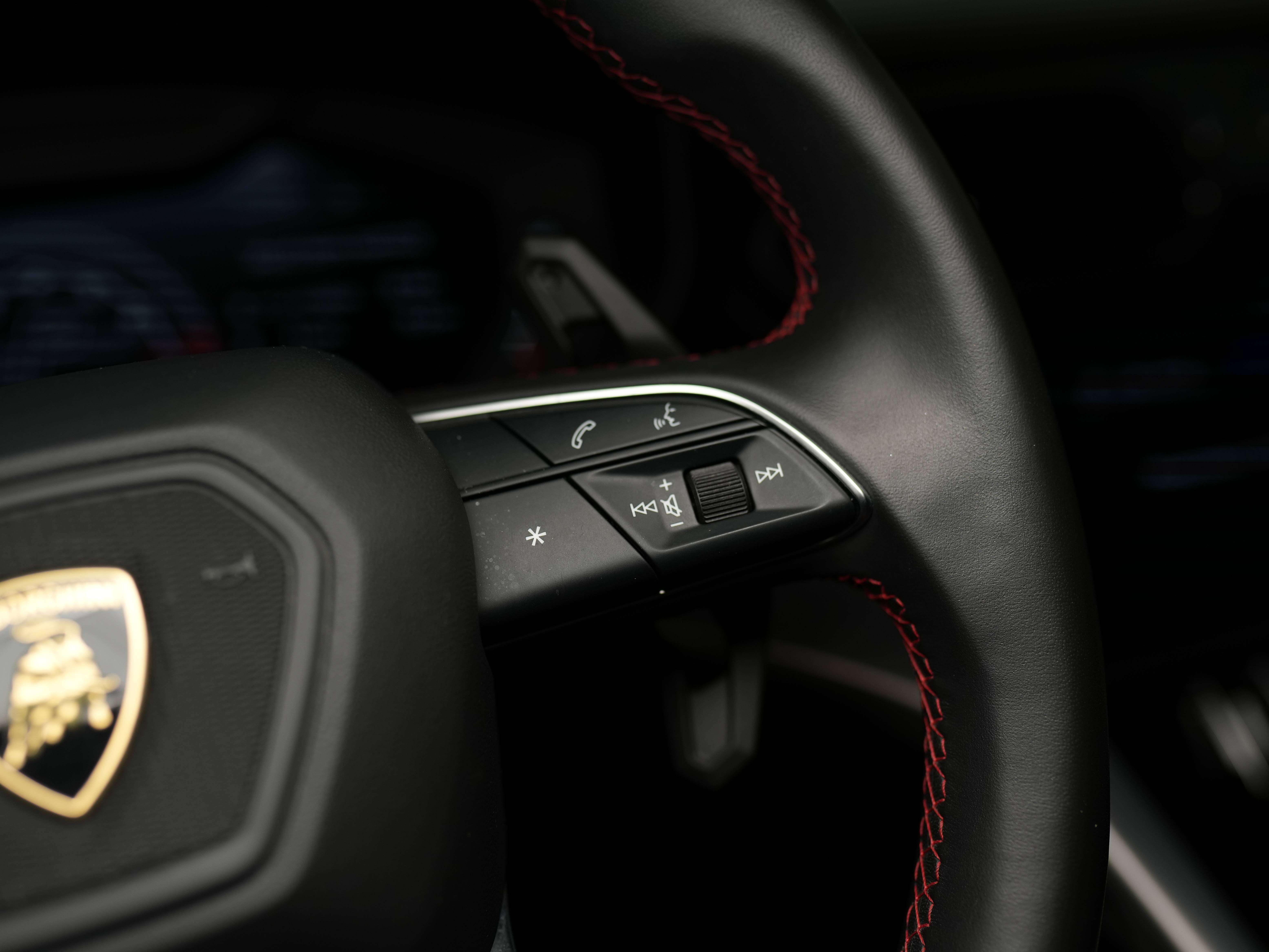 used 2019 Lamborghini Urus car, priced at $196,900