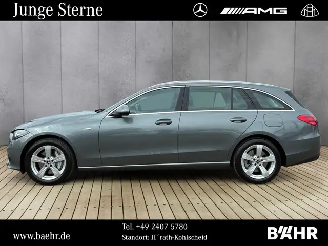 Mercedes-Benz 300 view 2