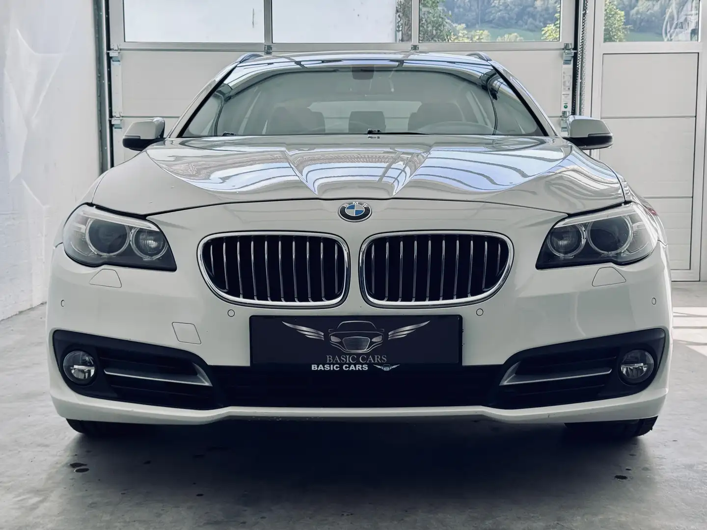 BMW 520 520 d xDrive touring Weiß - 2