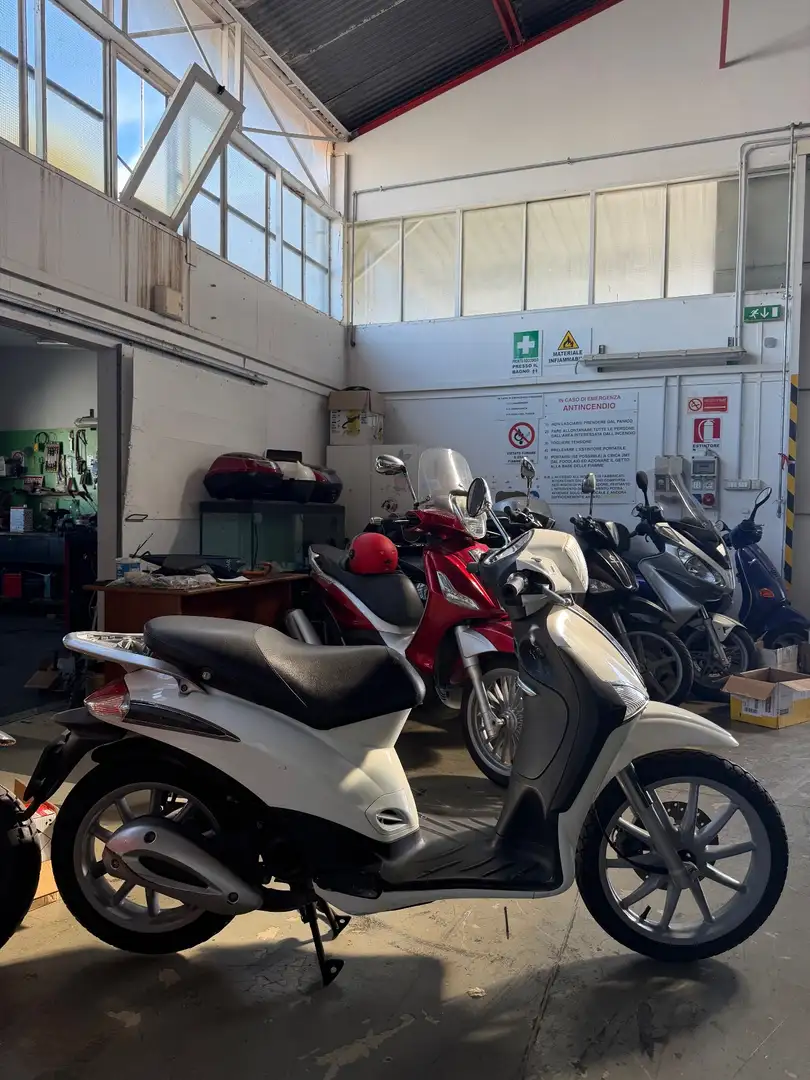 Piaggio Liberty 50 Bianco - 2