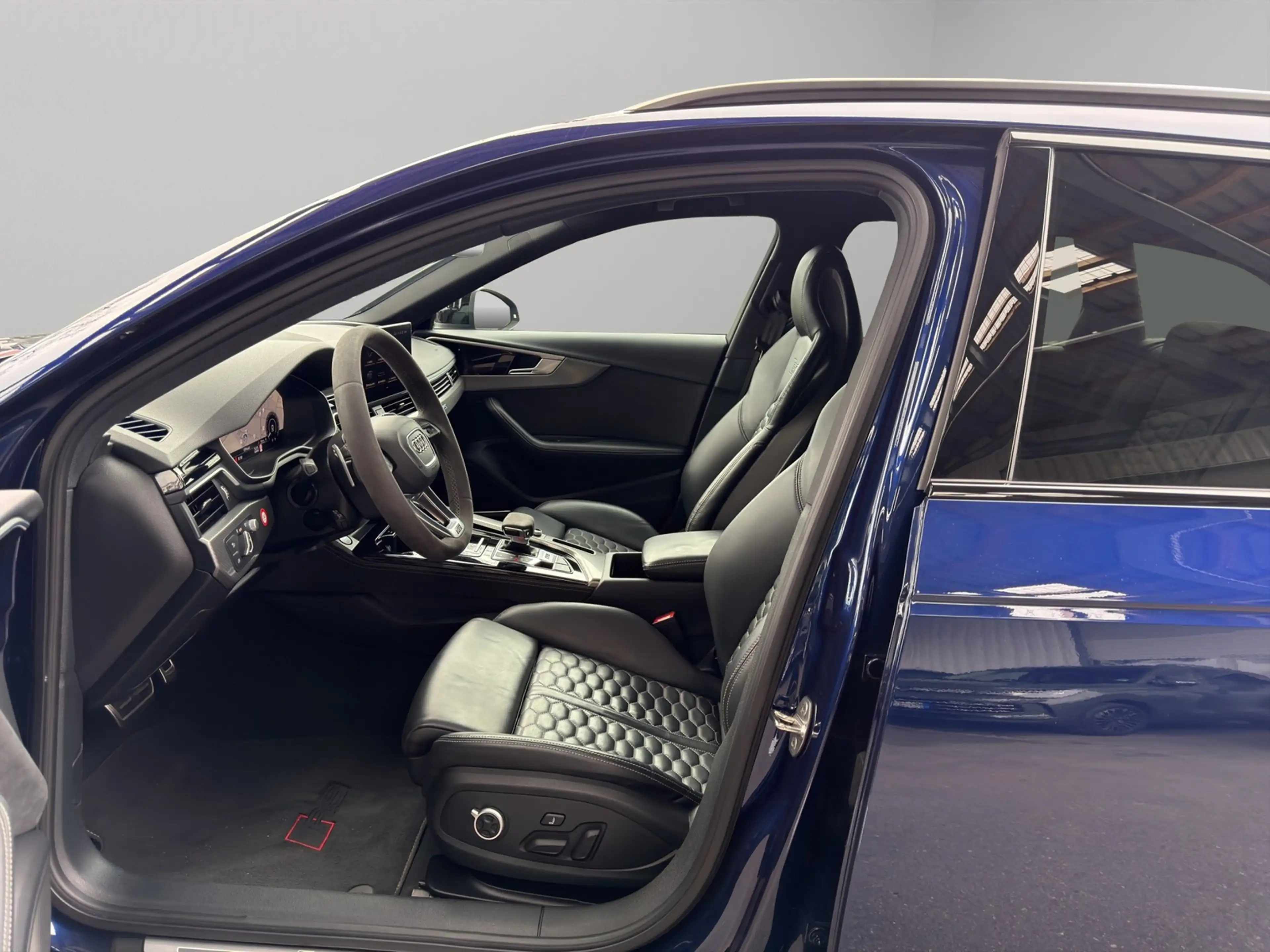 Audi RS4 RS 4 Avant 2.9 TFSI quattro B&O RS Competition ... — photo 9