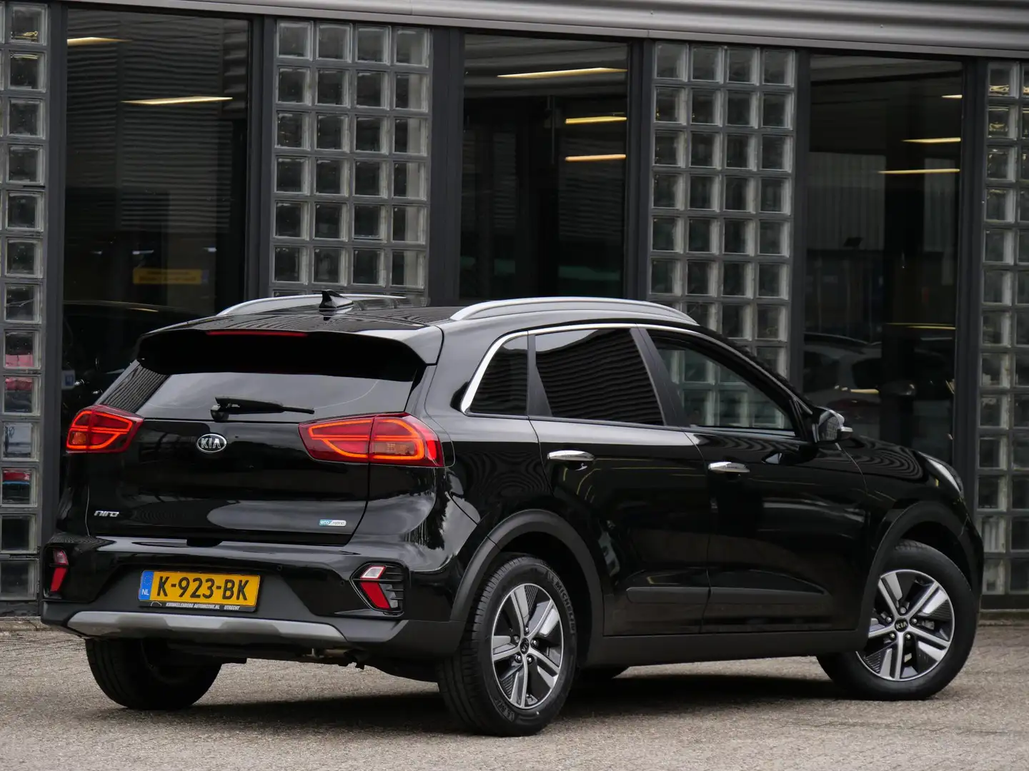 Kia Niro 1.6GDi HYBRID DYNAMICLINE/ NL-AUTO 1STE EIGENAAR Schwarz - 2