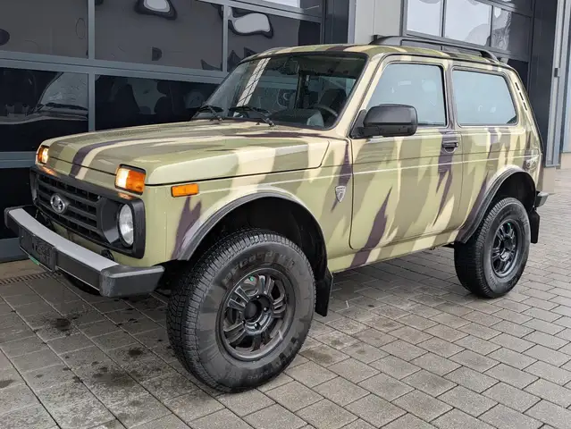 Lada Niva Bronto 4x4 Höher Offroad Räder Klima AHK