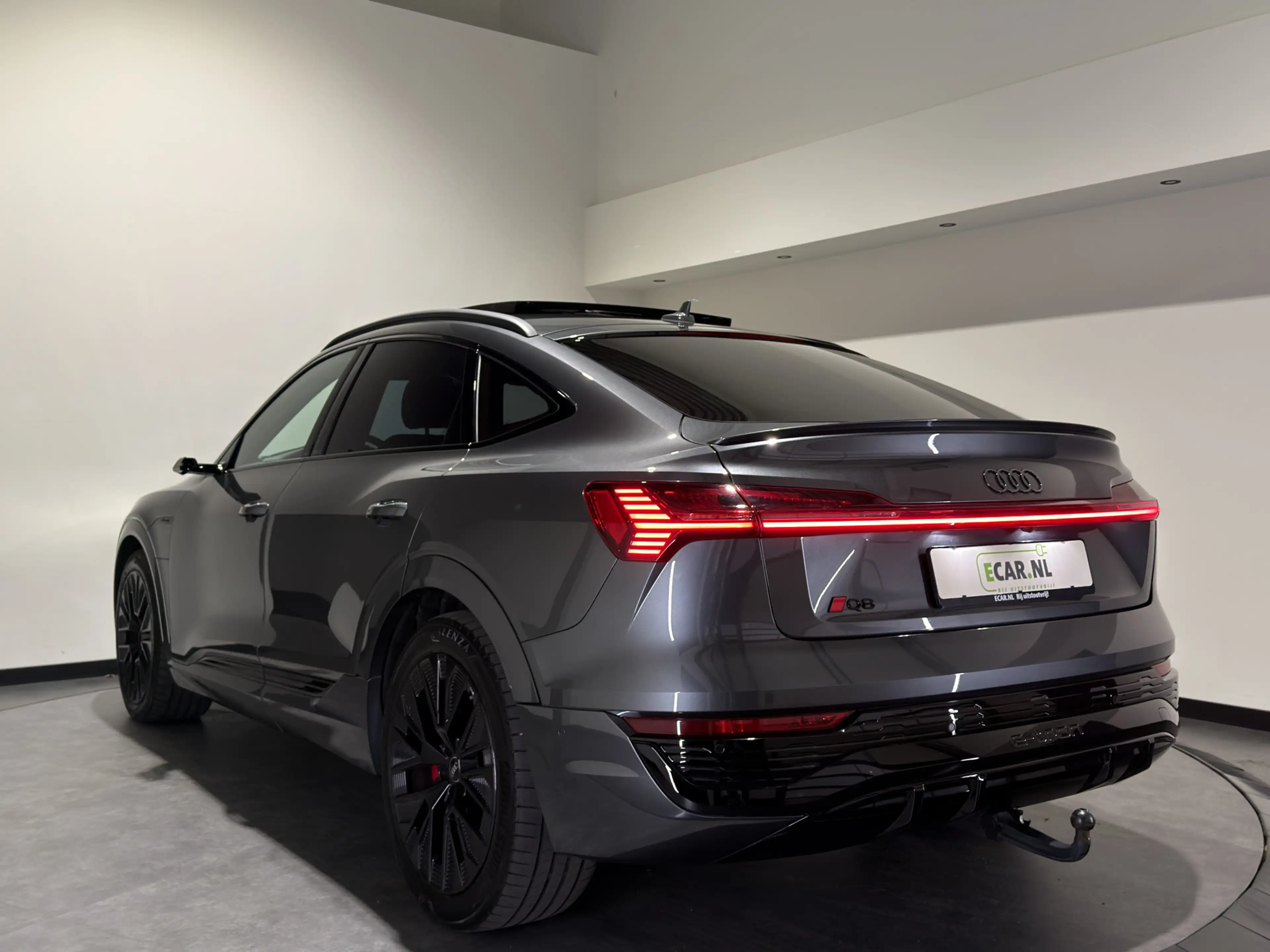 Audi Q8 e-tron Sportback 55 quattro S Edition 115 kWh | 22kW lade — photo 2