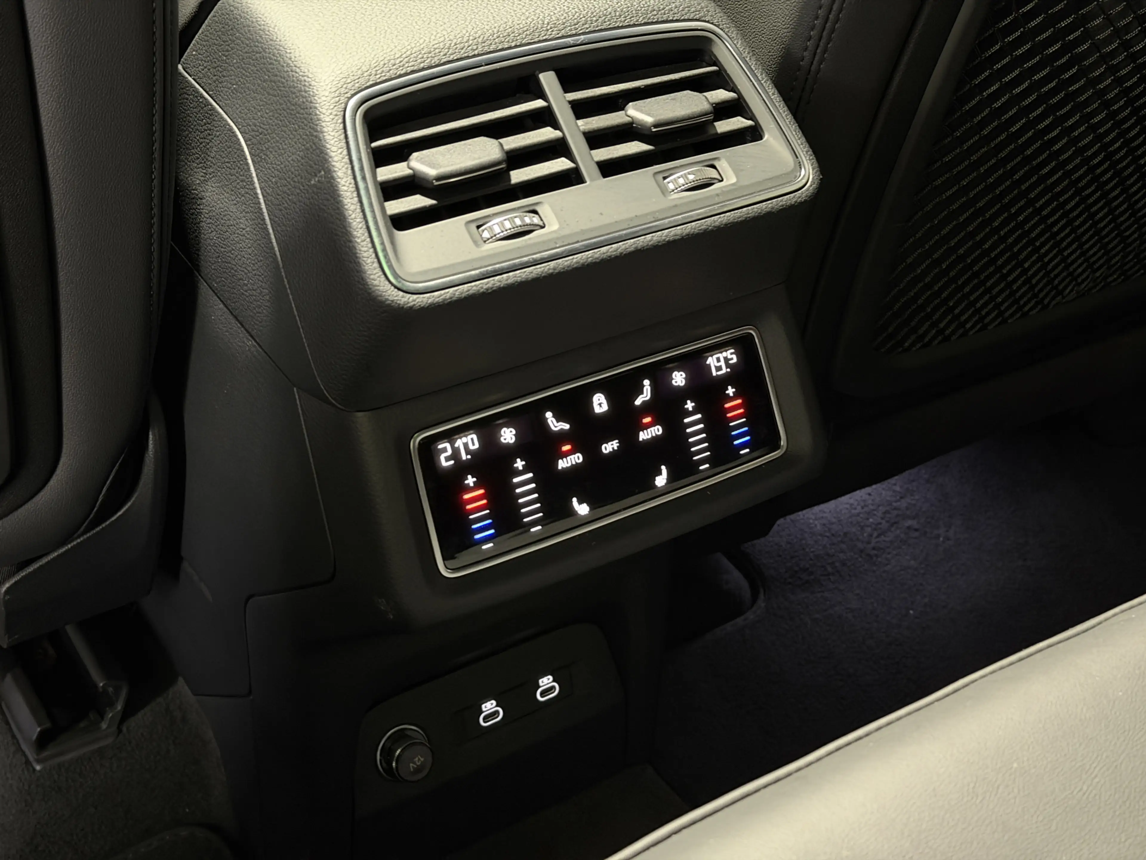 Audi Q8 e-tron Sportback 55 quattro S Edition 115 kWh | 22kW lade — photo 33