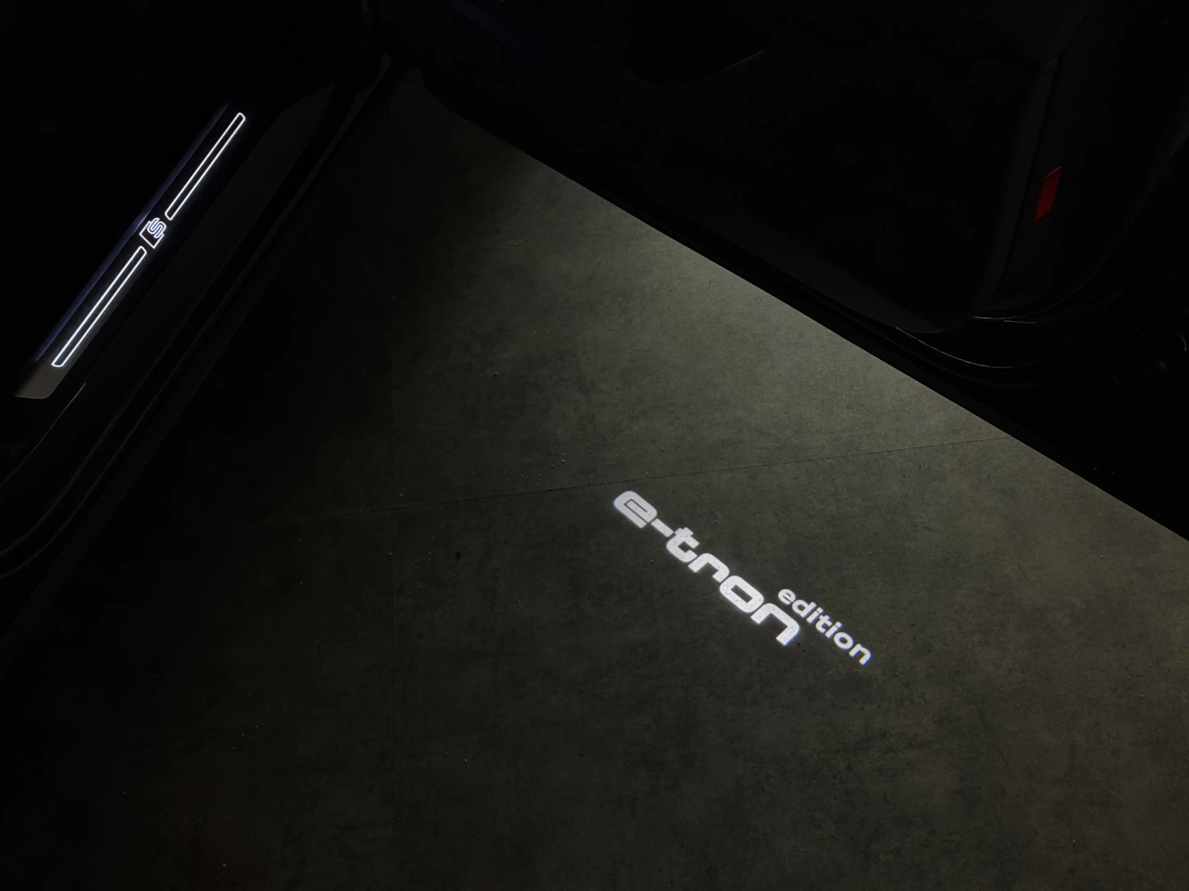 Audi Q8 e-tron Sportback 55 quattro S Edition 115 kWh | 22kW lade — photo 18