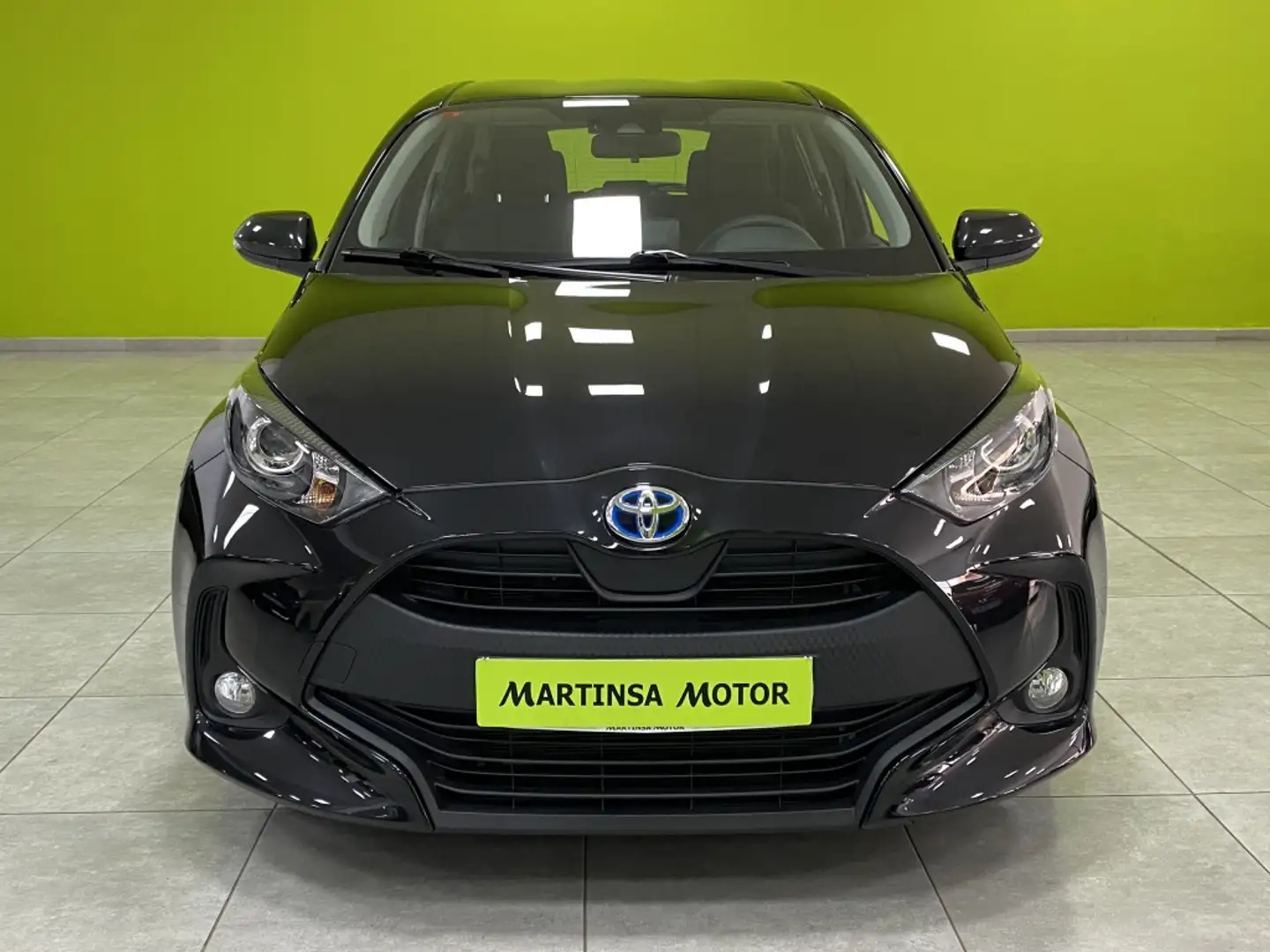 Toyota Yaris 120H 1.5 Business Plus Negro - 2