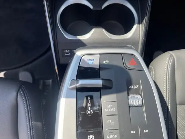 BMW Ix1 view 11