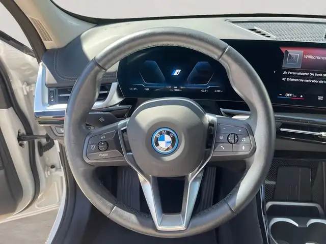 BMW Ix1 view 13