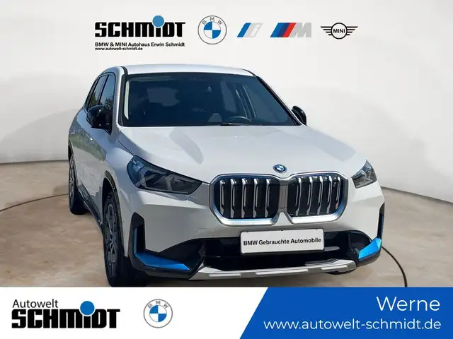 BMW Ix1 main image